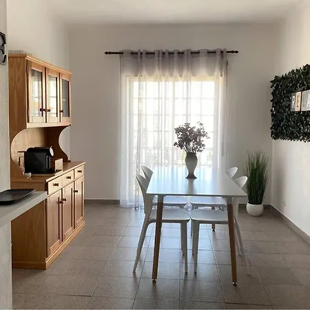 Pik-nik Apartment *